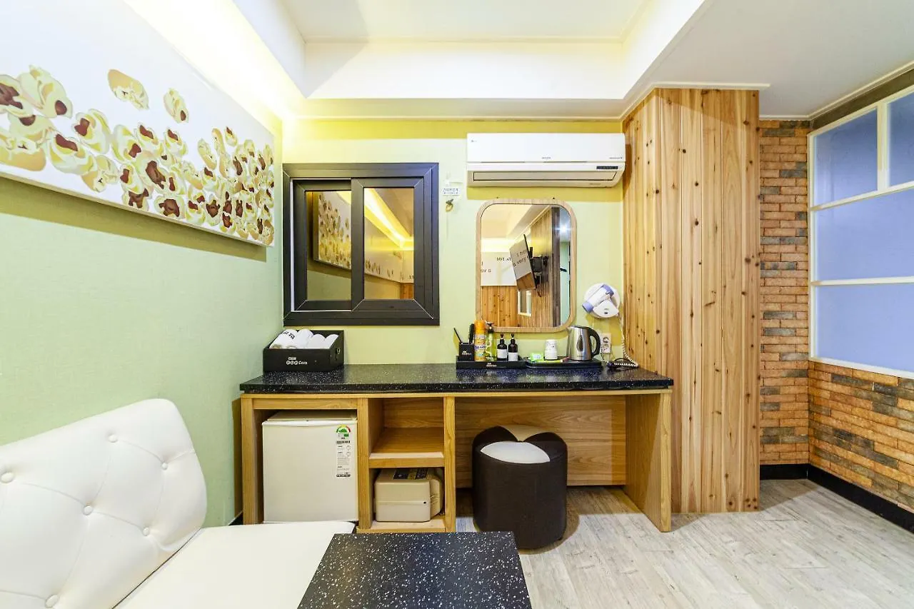 Busan Station Popcorn Hotel