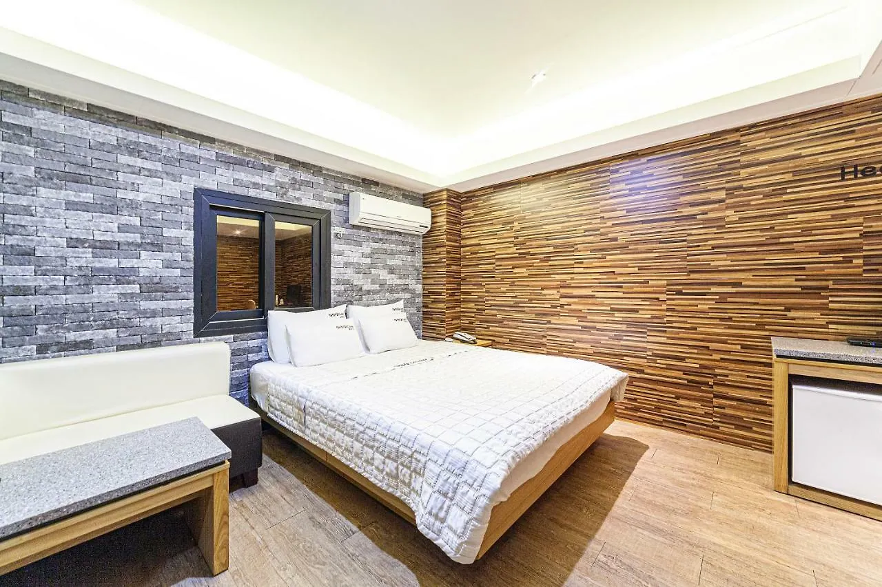 Busan Station Popcorn Hotel