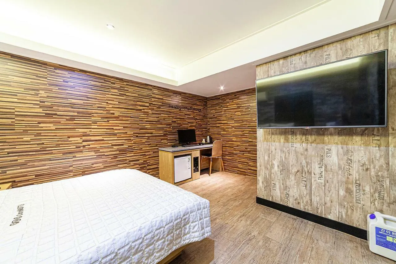 Busan Station Popcorn Hotel