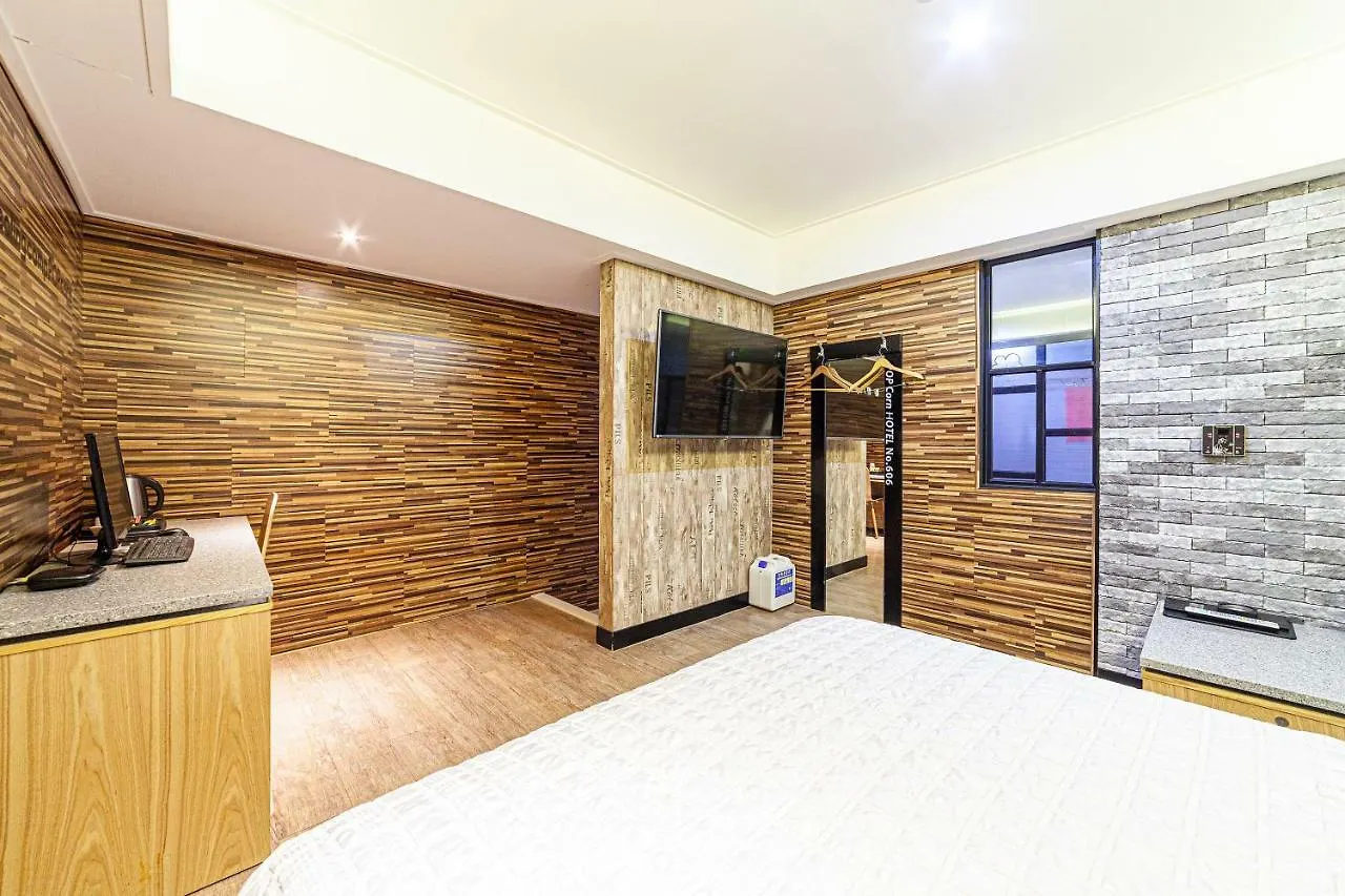 Busan Station Popcorn Hotel