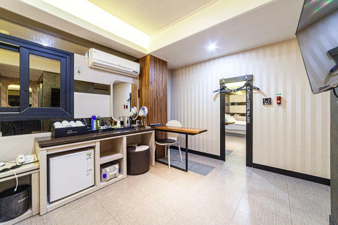 Busan Station Popcorn Hotel