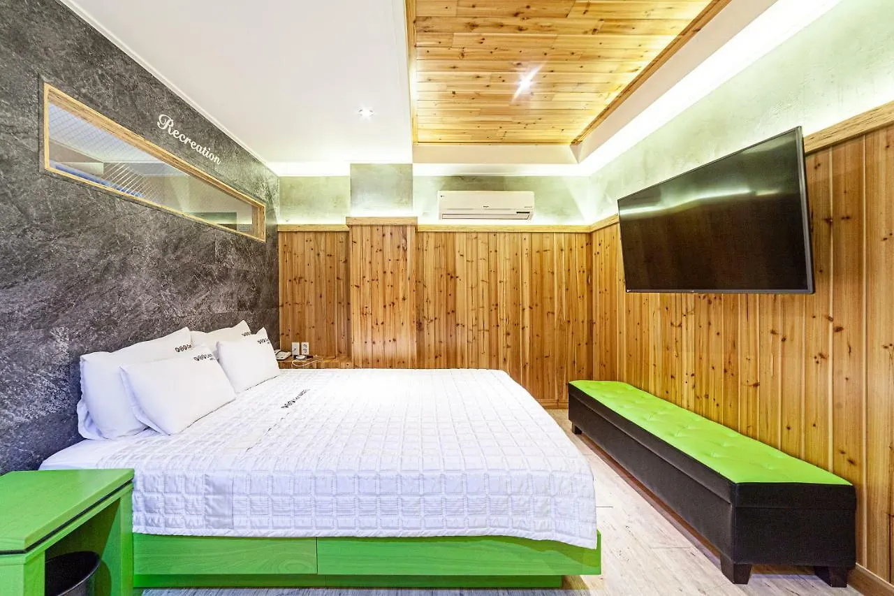 Busan Station Popcorn Hotel 2*,